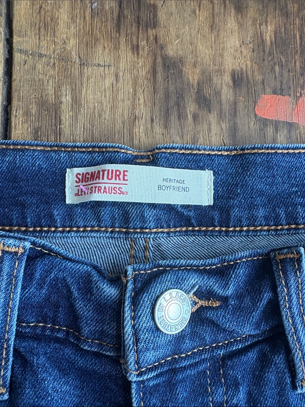 Levi’s Signature Heritage Boyfriend - Picture 2 of 4